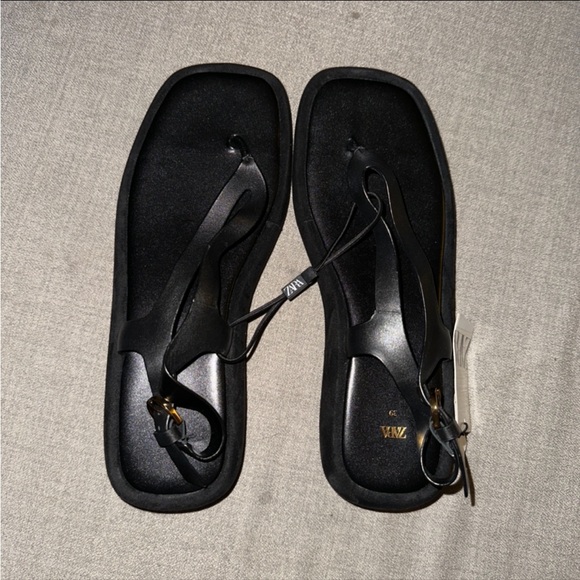 8. LEATHER WEDGE SANDALS size 39 - Picture 10 of 12